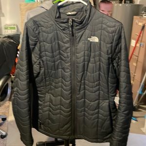 Women’s XL North Face jacket